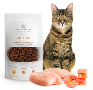 Produktabbildung von Glutenfreies Premium Katzenfutter WILD CAT. Davor liegen die Zutaten.