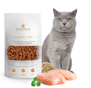 Produktabbildung von kaltgepresstes Katzenfutter CLASSIC CAT. Davor liegen die Zutaten.