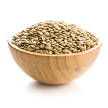 Das Bild zeigt auf weißem Hintergrund: Linsen